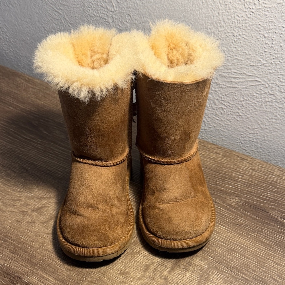 Kids UGGS Classic Shearling-Lined Suede Boots - Tan